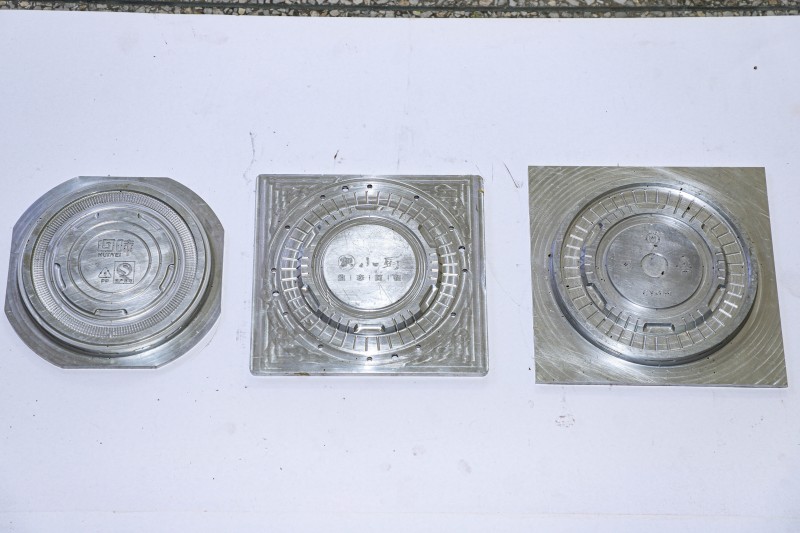 Lid of bowls mould